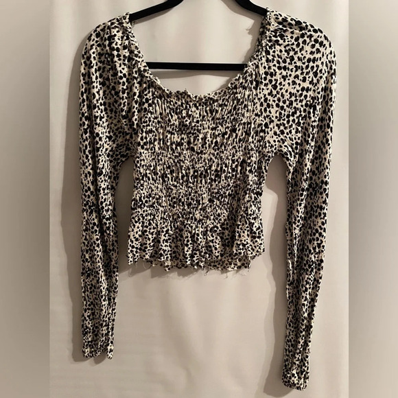 Urban Outfitters Ruched Blouse - Picture 6 of 6